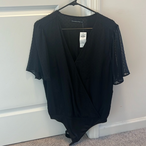 Abercrombie & Fitch Tops - Abercrombie & Fitch Black Dot Short Sleeve Bodysuit